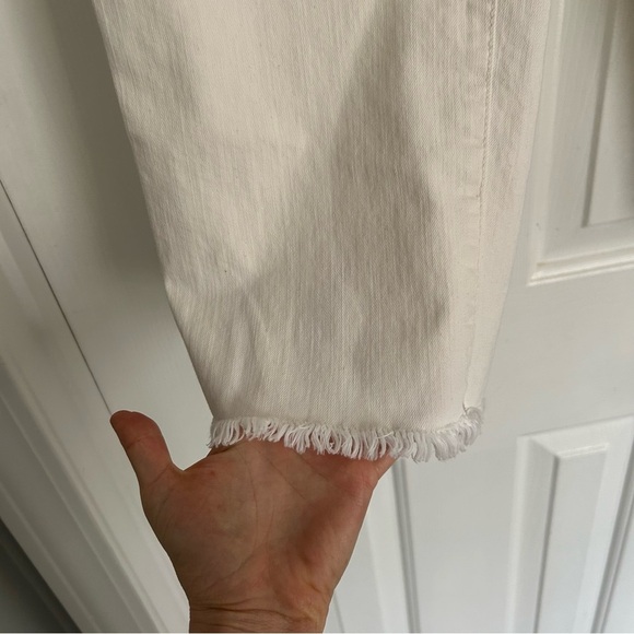 Eileen Fisher White Straight Leg Cropped Jeans with Raw Fray Hem - Picture 10 of 11